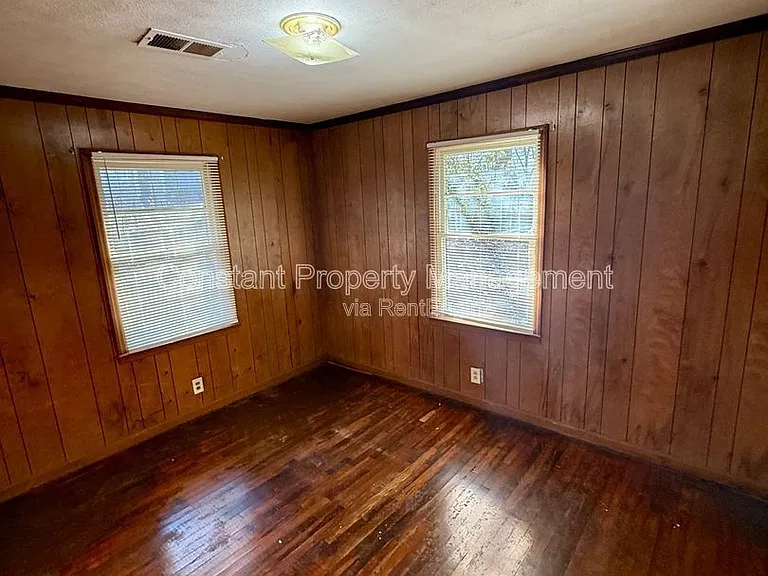 202 Realty St — Photo 12