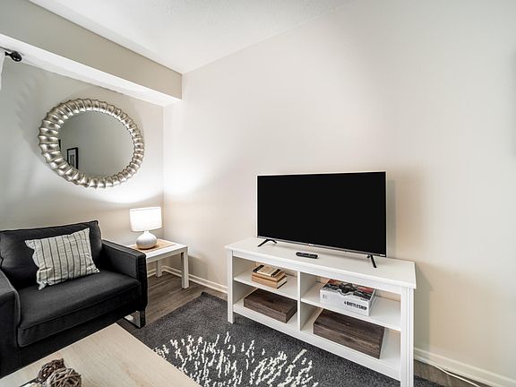 5th image of 6615 Center St #A