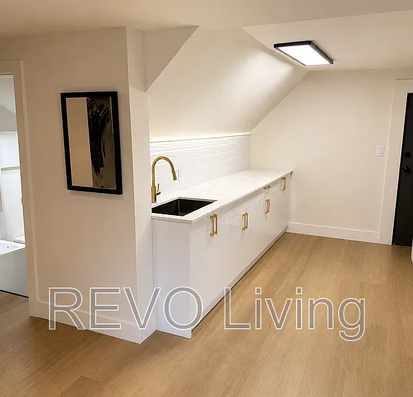 151 Colborne St #151.5 — Photo 1