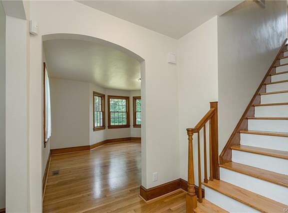 5th image of 2226 Ferndale Ave