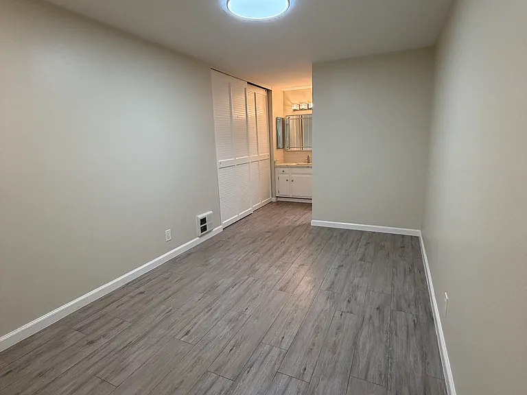 255 S Rengstorff Ave #165 — Photo 6