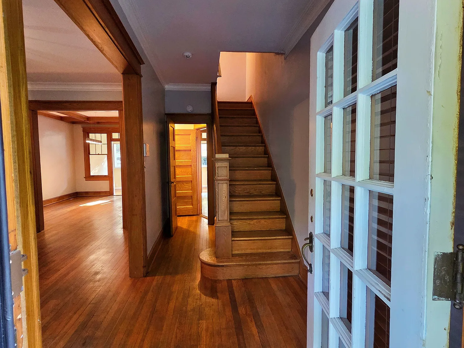 4 bed, 2360 sqft, $4,695 — Photo 2