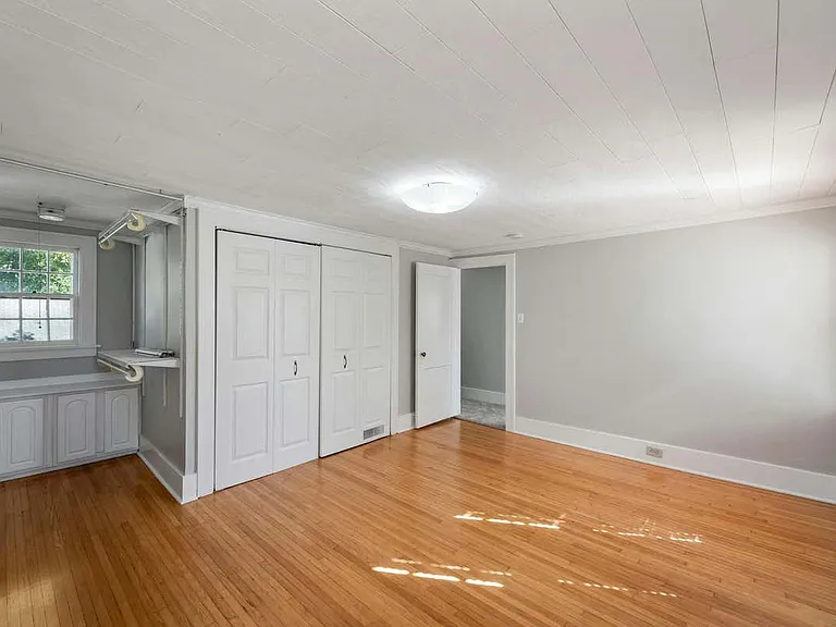 2217 Donald St — Photo 14