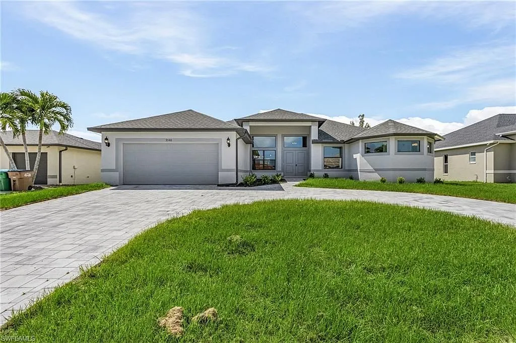 3 bed, 2.5 bath, 2560 sqft, $3,450 — Photo 1
