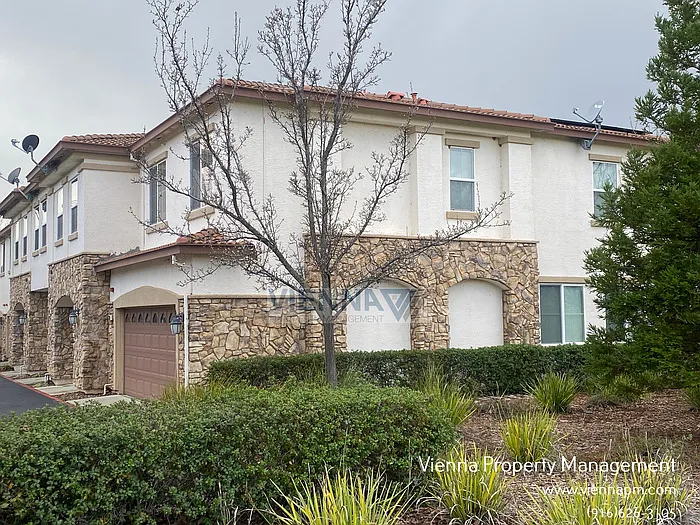 3301 Leiper Loop — Photo 3