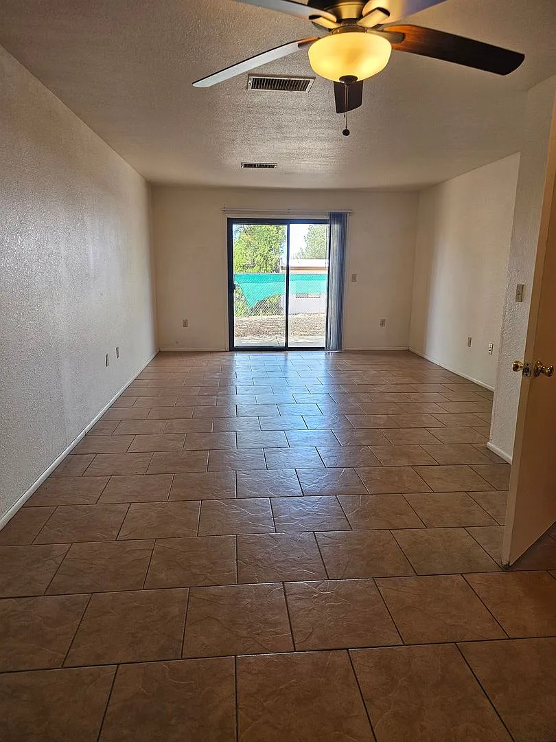 2BR 2BA Condo ready for move in! — Photo 3