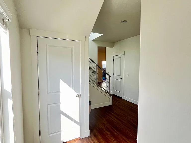 636 W Life Dr — Photo 3