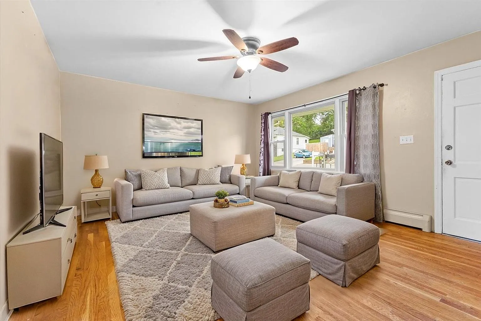 4 bed, 2.0 bath, 1808 sqft, $1,995 — Photo 3