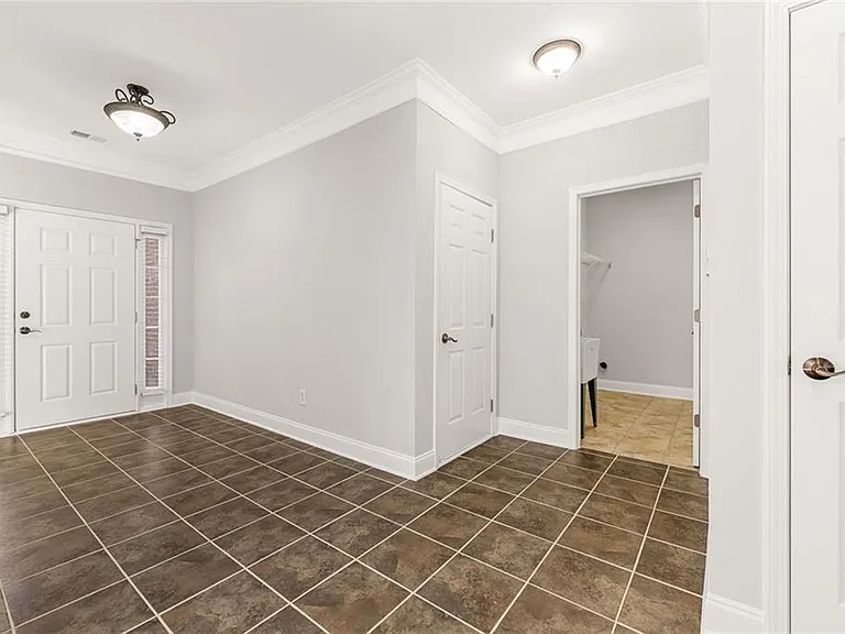 3329 Rosecliff Trce — Photo 5