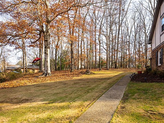 5th image of 3215 Silver Lake Dr