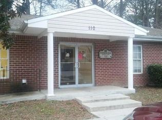 110 Croatan Dr, Petersburg, VA 23803
