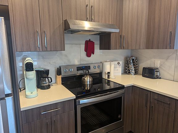 4th image of 3623 Hoyt Ave Unit 3
