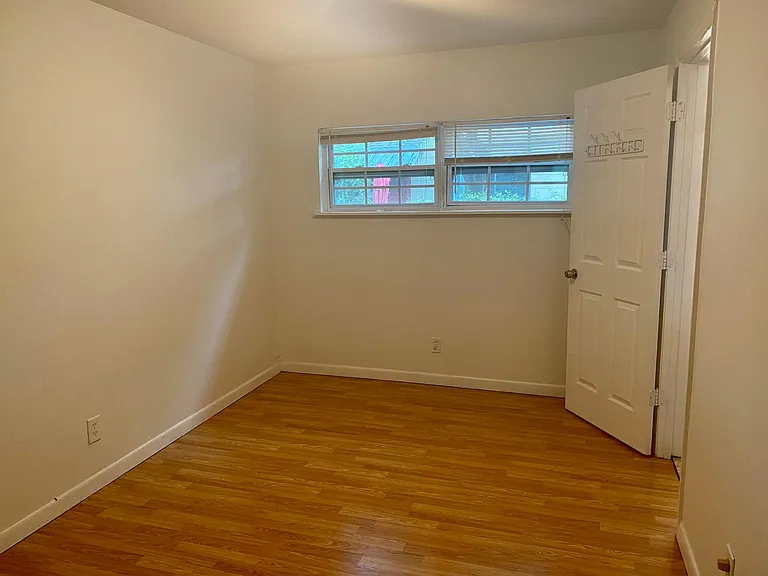 720 7th St N — Photo 35
