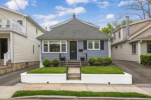 616 Forest Ave Photo 1