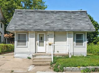 620 W 7th St, Waterloo, IA 50702