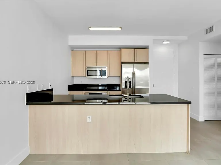 79 SW 12th St #2302 — Photo 12
