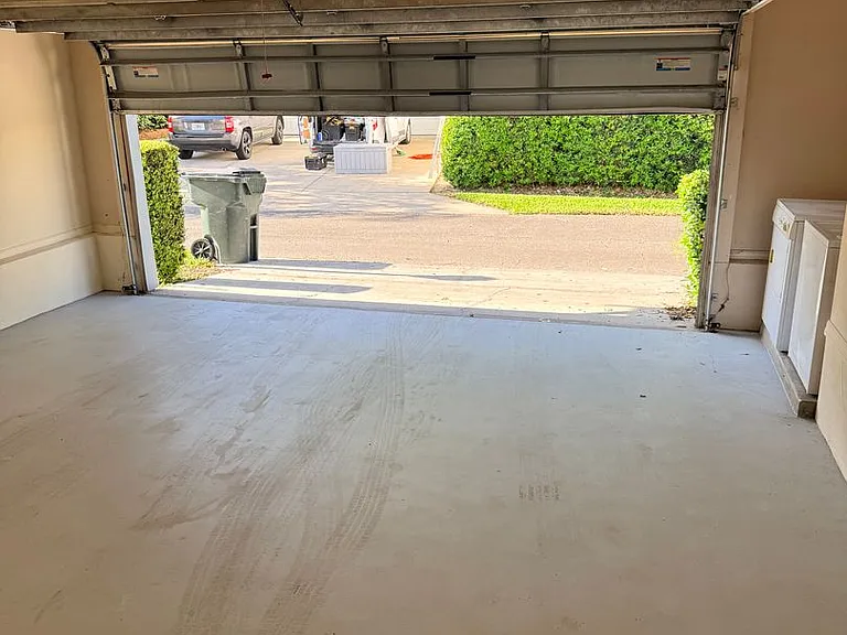 1110 Oak Pond Dr — Photo 10