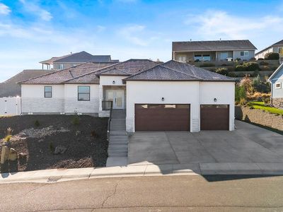 1102 Heritage Hills Ln, Selah, WA, 98942