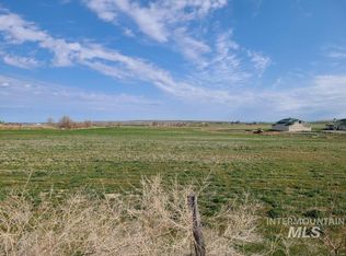 1019 Can Ada Rd, Melba, ID 83641