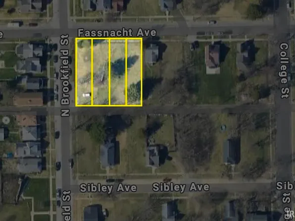 1810 Fassnacht Ave, South Bend, IN 46628