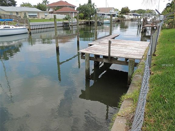 2nd image of 3512 Beach Dr SE