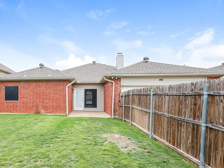 1330 Bogard Ln — Photo 16