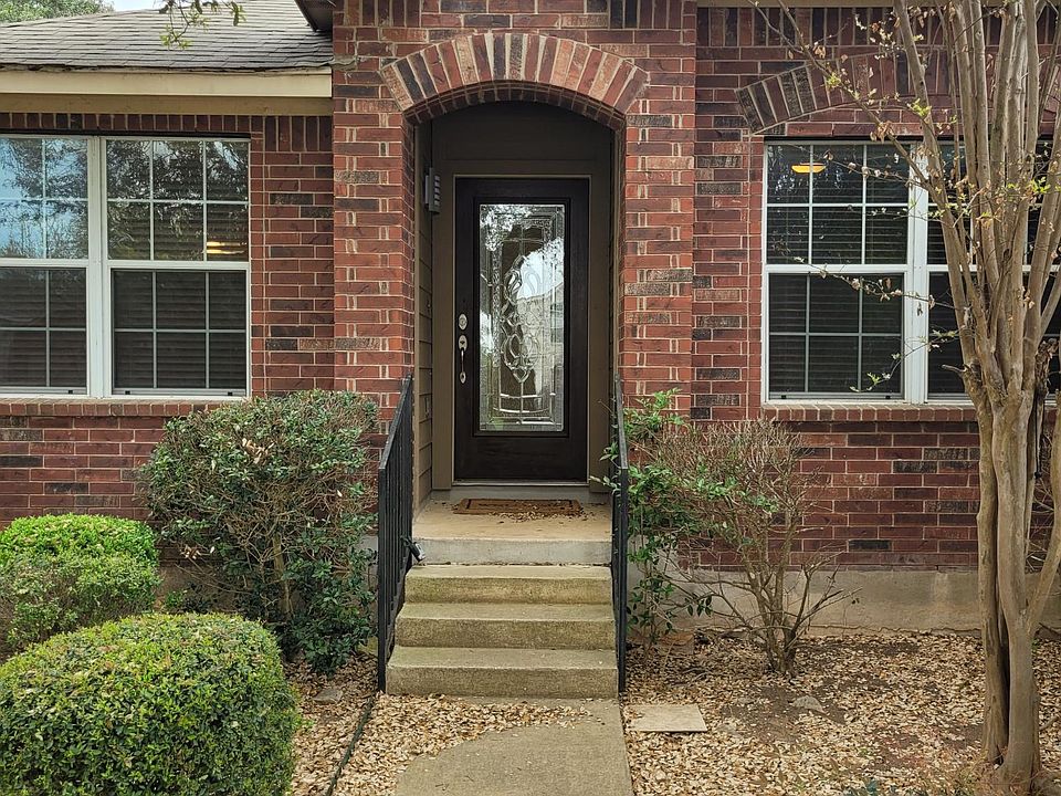 1st image of 607 Mello Oak