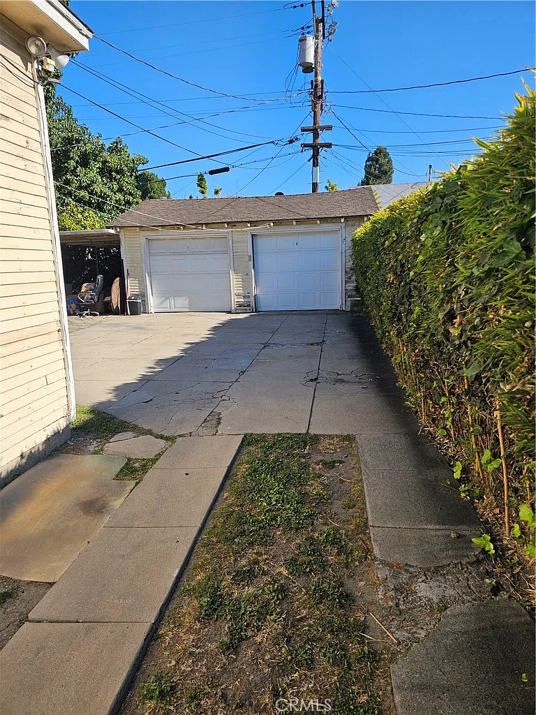 2 bed, 985 sqft, $2,875 — Photo 2