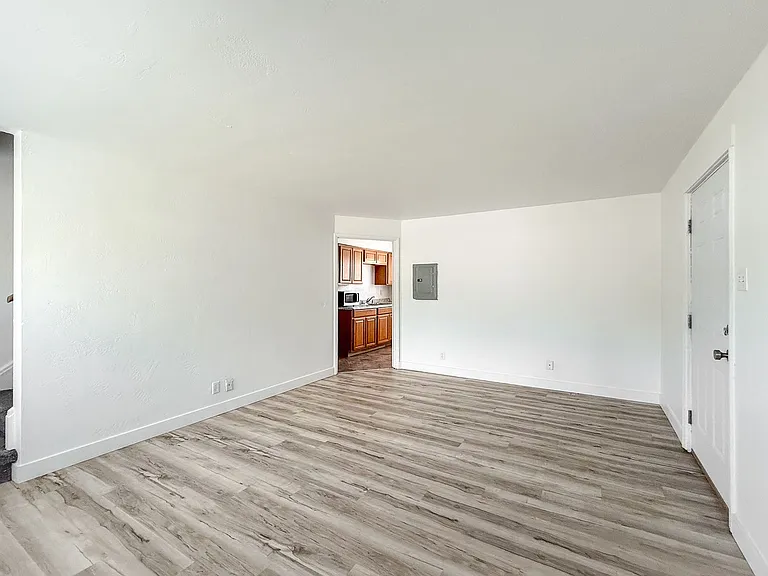 Sun Basin Apartments — Photo 34