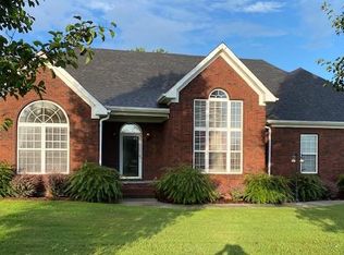 17704 Sweetbriar Dr, Athens, AL 35613