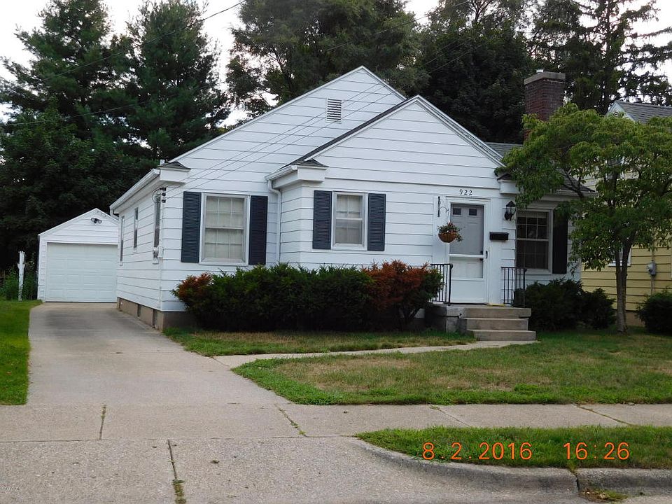 1st image of 922 Mayhew Wood Dr SE
