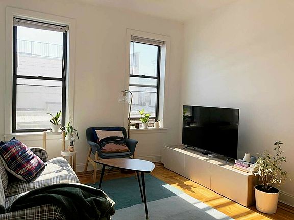 4th image of 864 60th St APT B2