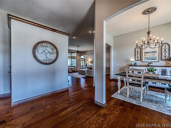 2nd image of 959 Cobblestone Ct