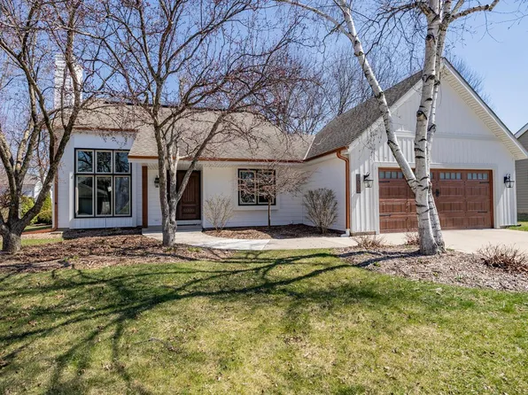 4080 South Wilshire DRIVE, New Berlin, WI 53151