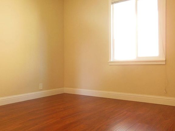 5th image of 407 Chestnut St APT 3