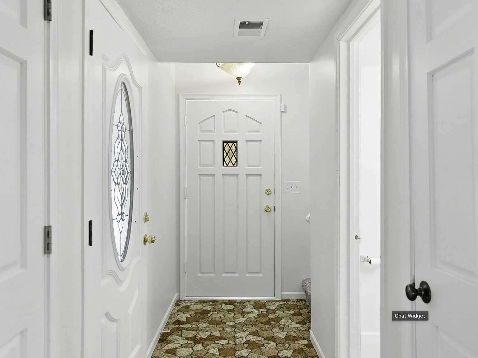 3 bed, 1810 sqft, $2,495 — Photo 4