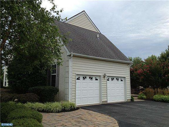 5th image of 1211 Stonegates Turn