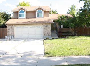 640 E Meadow Hill Dr, Sandy, UT 84070