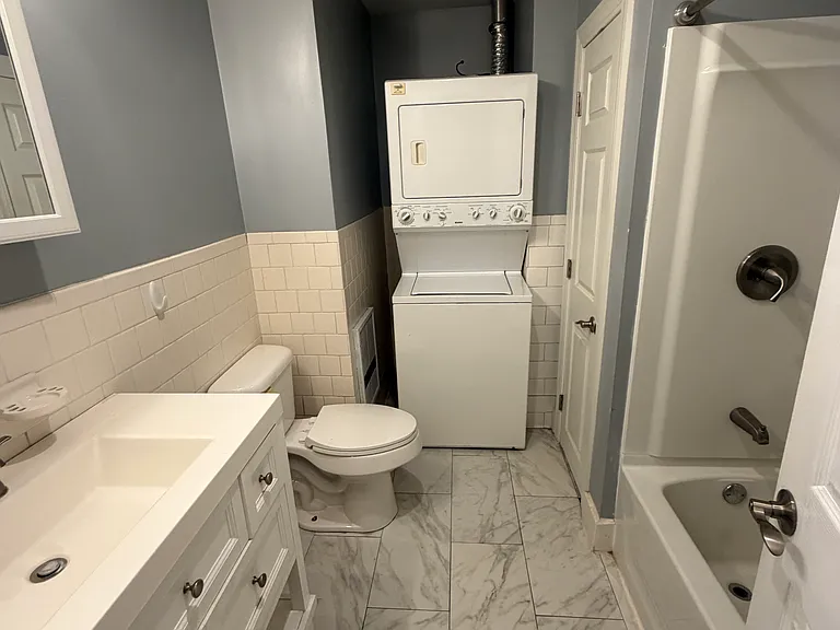 208 Elm St #2 — Photo 2