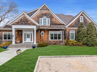 (Undisclosed Address), Southampton, NY 11968