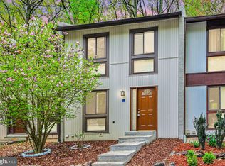 2426 Cloudcroft Sq, Reston, VA 20191