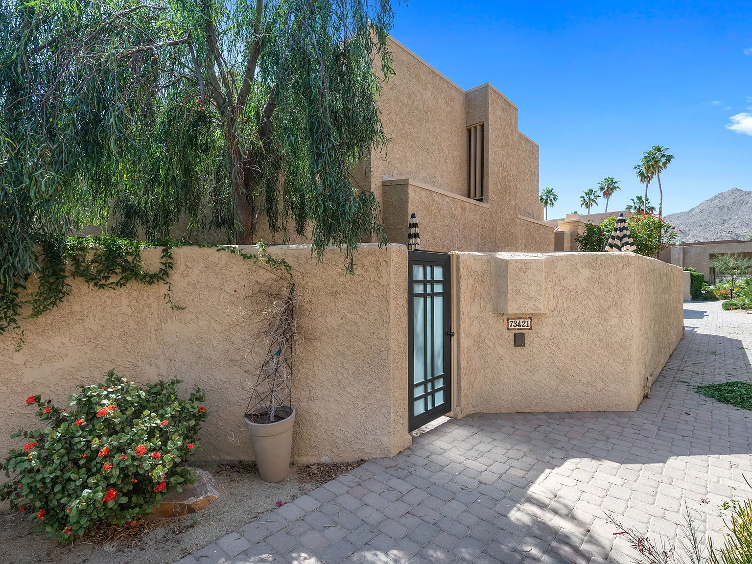 2 bed, 1525 sqft, $3,200 — Photo 3