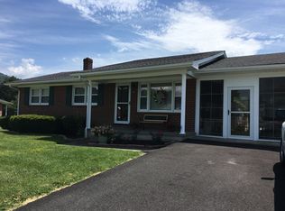 402 Corner Dr, Covington, VA 24426