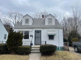 19205 McCormick St, Grosse Pointe, MI 48224