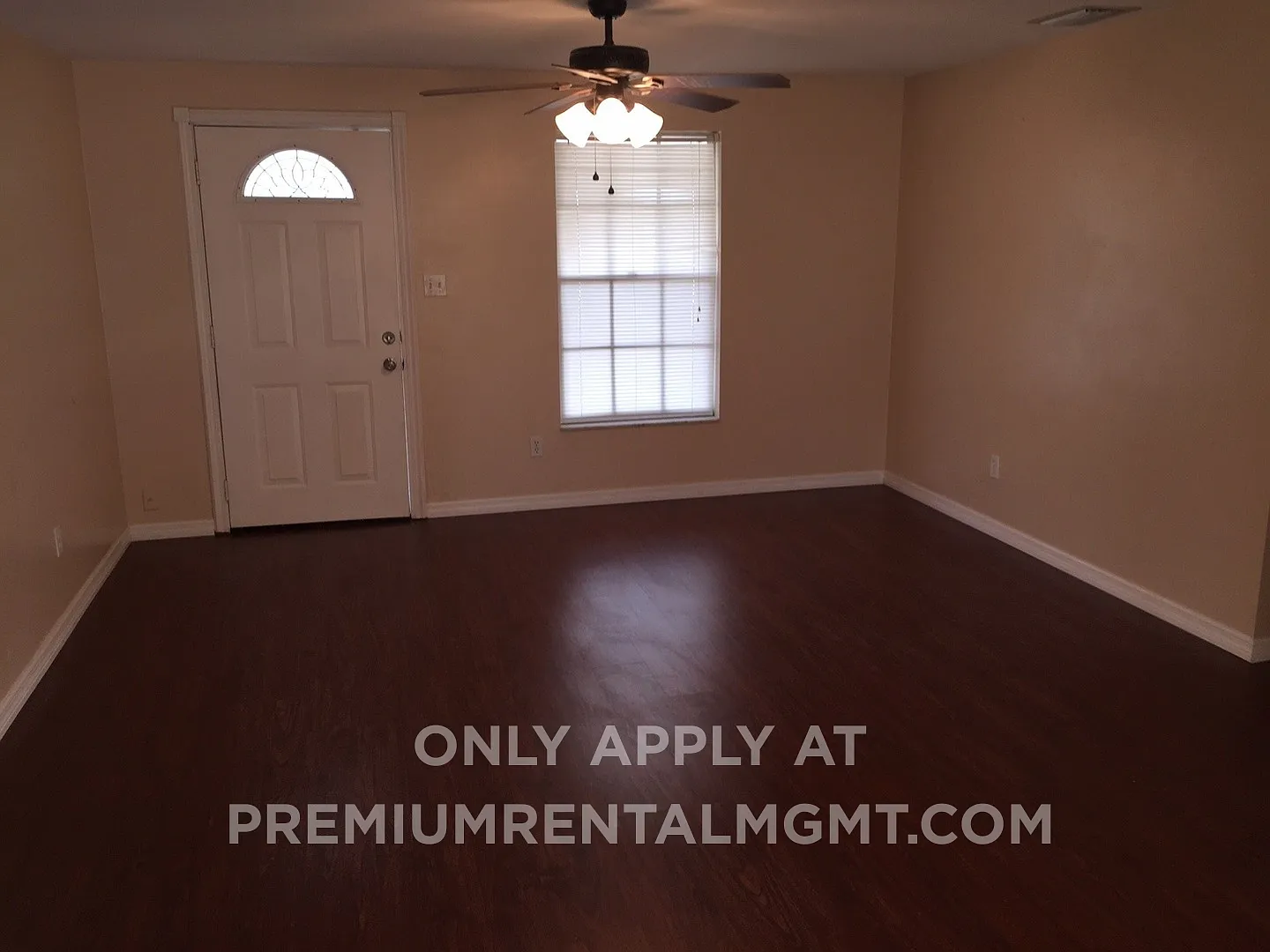 3-Bedroom Home in Oakwood Heights — Photo 2