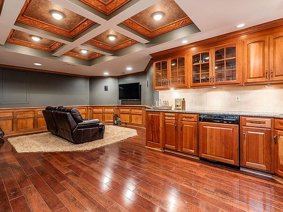 3rd image of 4571 Satterton Cir
