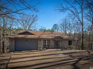32 Estremedura Dr, Hot Springs Village, AR 71909