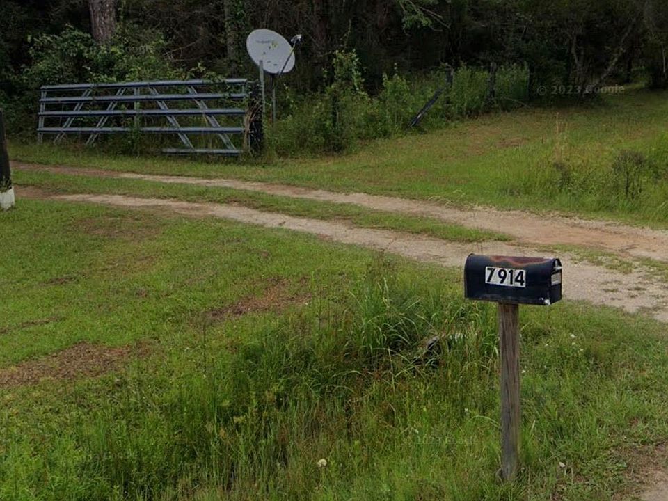 2nd image of 7914 Parker Rd