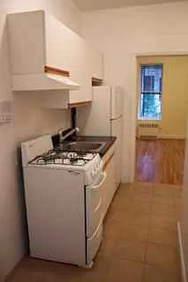 Rented by Waverly Realty Associates | media 26