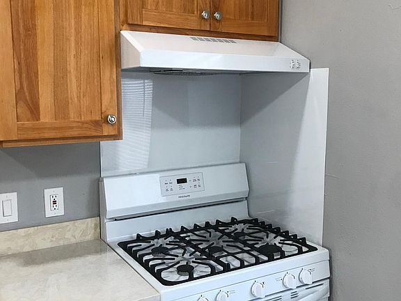5th image of 231 S 13th St #2